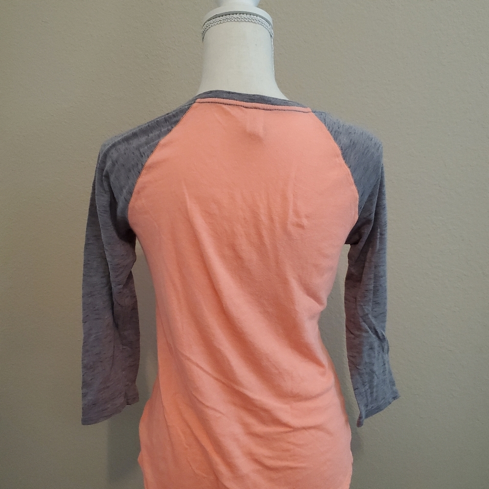 Coral top - Picture 3 of 3